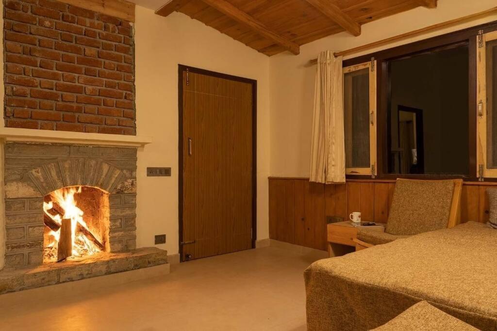 Dream Cottage 3 Pet-Friendly 2Br W Mountain View Муктешвар Экстерьер фото